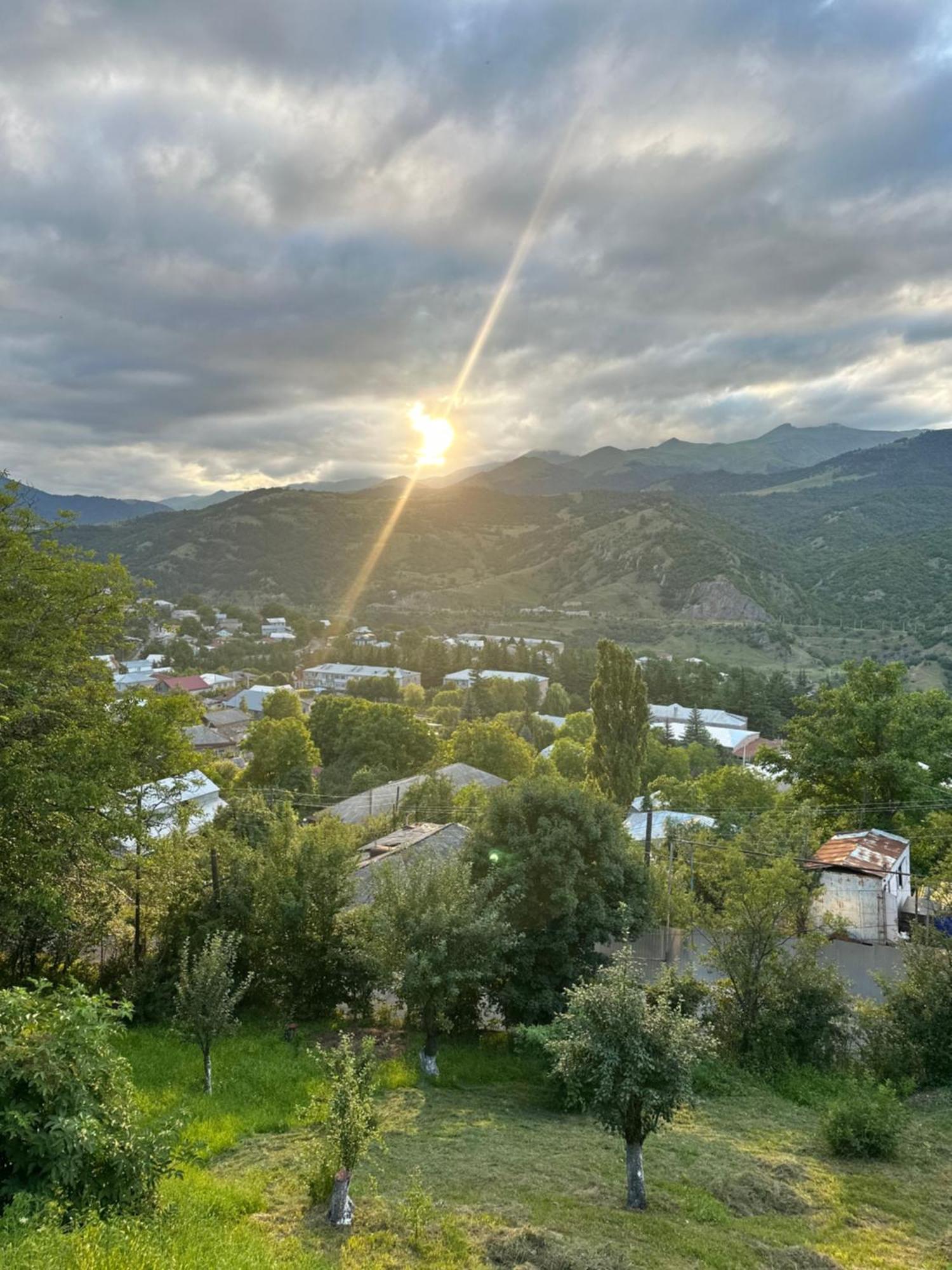 Deghceni Clubhouse Hotel Dilijan Bagian luar foto