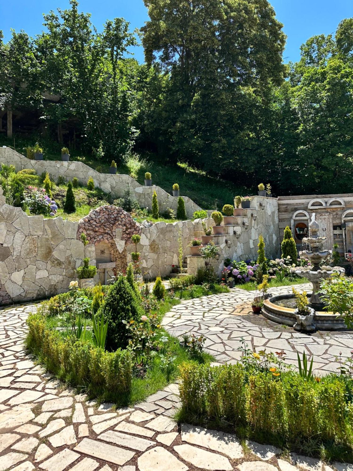 Deghceni Clubhouse Hotel Dilijan Bagian luar foto