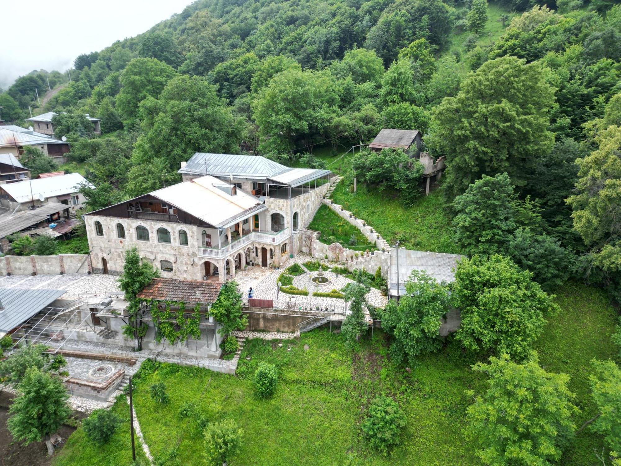 Deghceni Clubhouse Hotel Dilijan Bagian luar foto